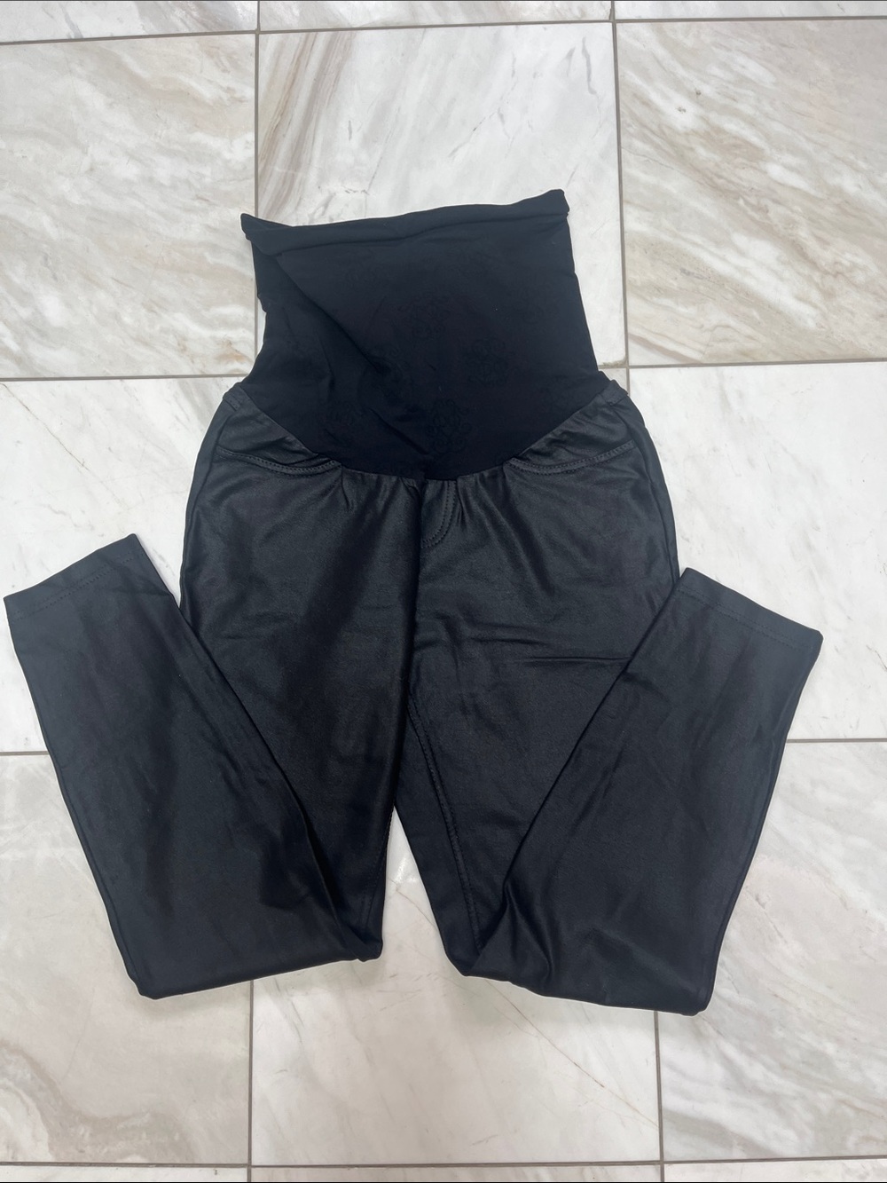 Jessica Simpson Black Maternity pants /Leggings. Size medium